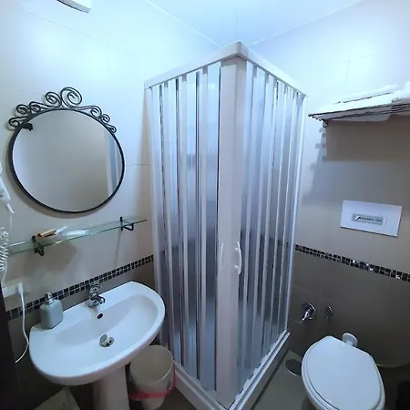 多莫斯阿莫尼欧住宿加早餐旅馆 4* 那不勒斯