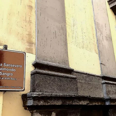 Domus Armenio 4* Nápoles