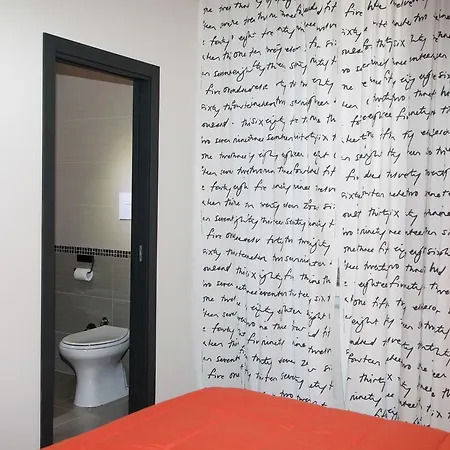 Domus Armenio Alojamento de Acomodação e Pequeno-almoço 4*