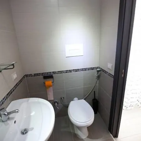 多莫斯阿莫尼欧住宿加早餐旅馆 住宿加早餐酒店 4*